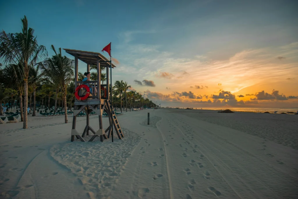 Playa del Carmen Private Transportation 3 conor luddy tNumsAEsf2I unsplash