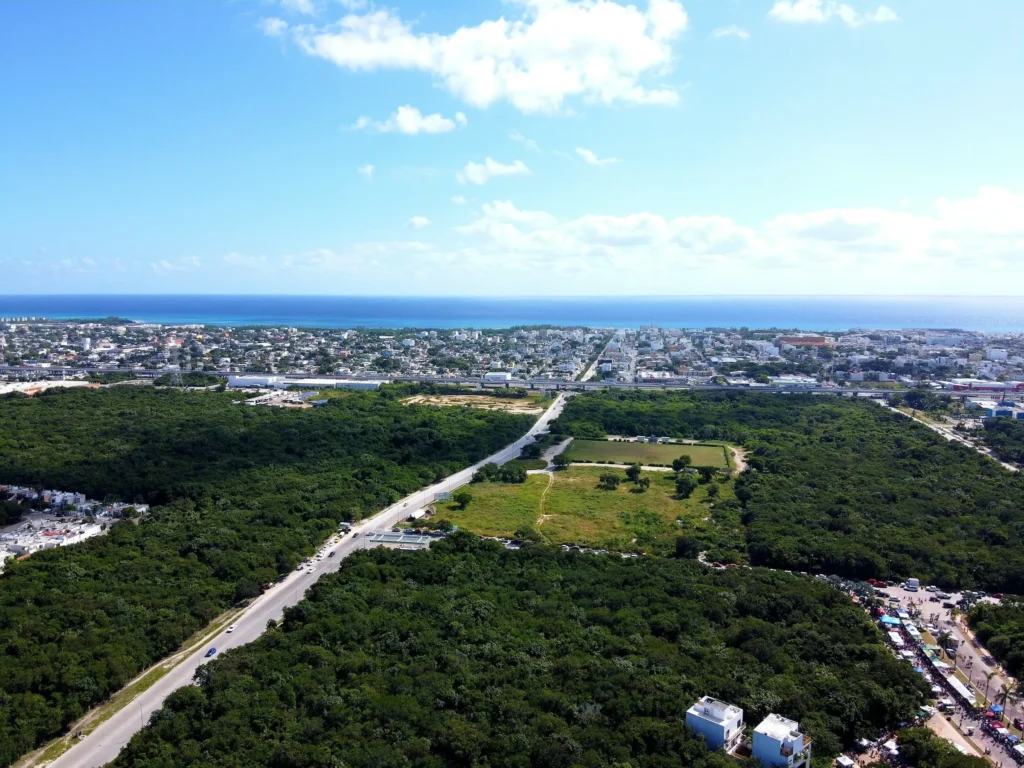 Playa del Carmen Private Transportation 1 norbysea VoecOd0ofN0 unsplash